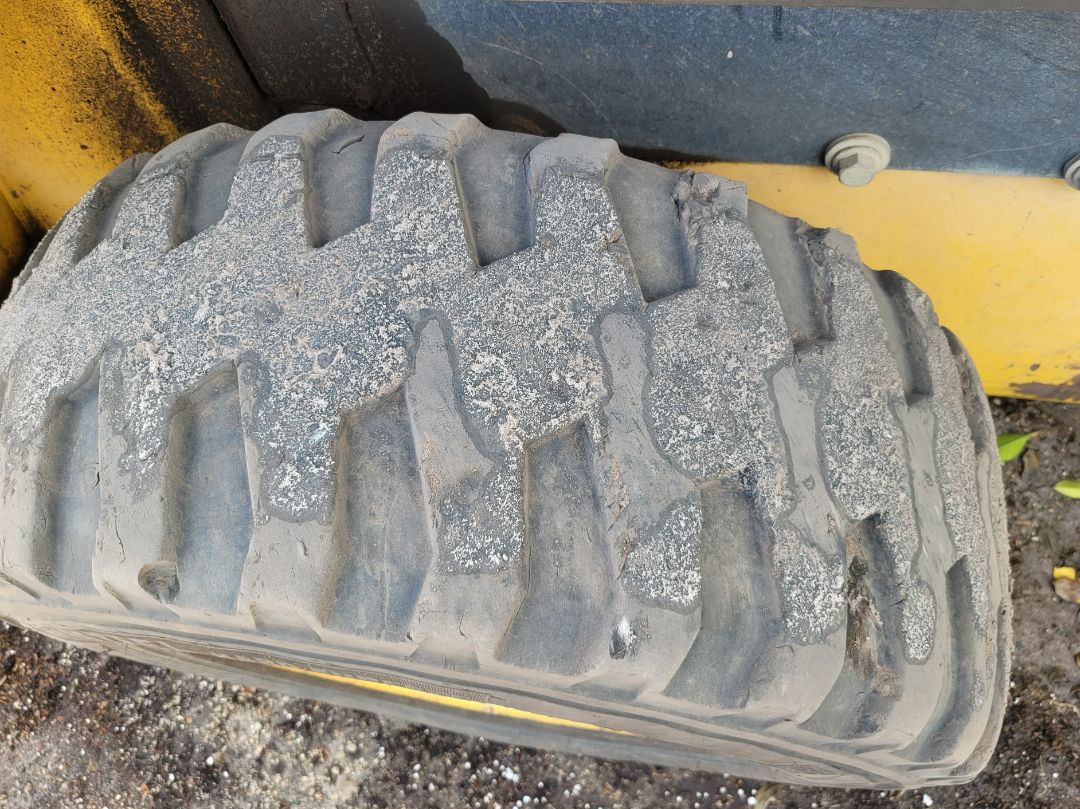 2012 NEW HOLLAND L223 - Image 10